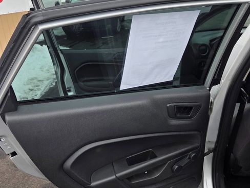 Used 2015 Ford Fiesta S image 10