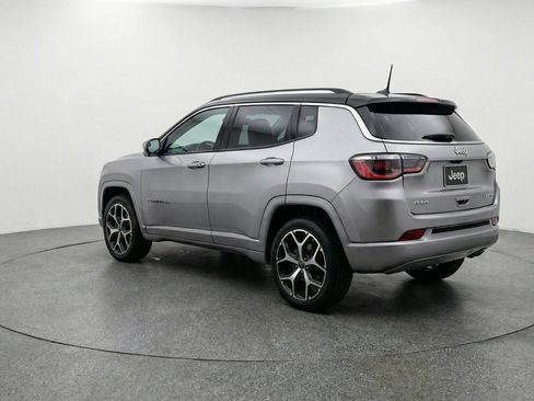 Used 2025 Jeep Compass Limited AWD/4WD image 6