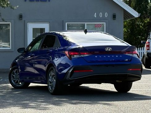 Used 2024 Hyundai Elantra SEL FWD image 7