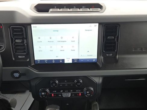 Certified 2023 Ford Bronco Everglades AWD/4WD image 26
