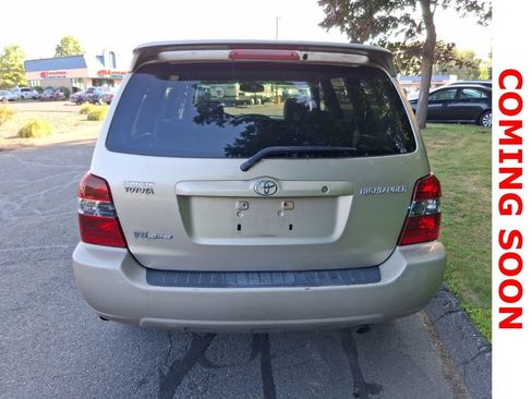 Used 2007 Toyota Highlander 4WD V6 w/ 3rd Row image 7