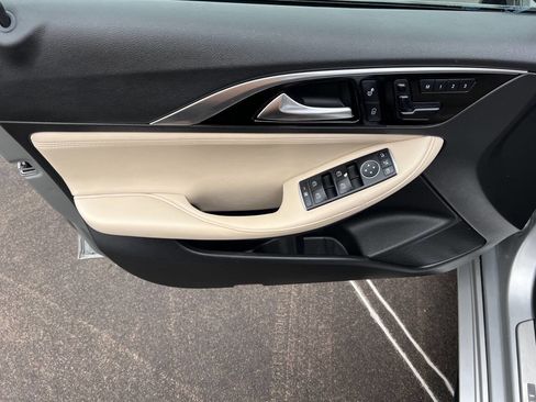 Used 2018 INFINITI QX30 Premium w/ Navigation Package image 24