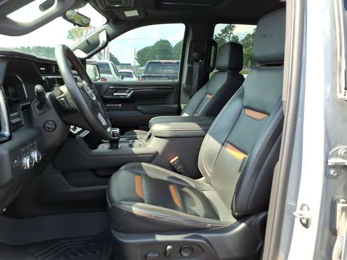Used 2024 GMC Sierra 1500 AT4 w/ Technology Package AWD/4WD image 20