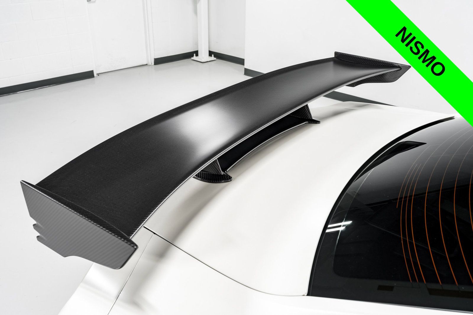 Used 2016 Nissan GT-R NISMO AWD/4WD image 51