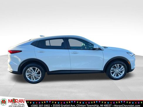 Certified 2024 Buick Envista Preferred w/ Convenience I Package image 7