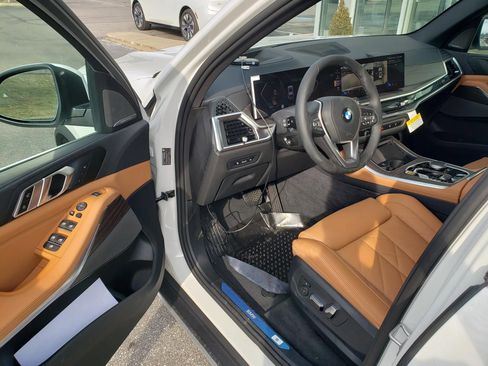 New 2026 BMW X5 xDrive40i w/ Premium Package image 10
