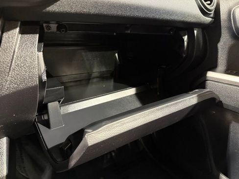 Certified 2021 Toyota Tacoma TRD Off-Road image 26