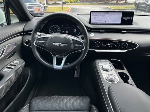Used 2025 Genesis GV70 3.5T Sport w/ Sport Advanced Package image 10
