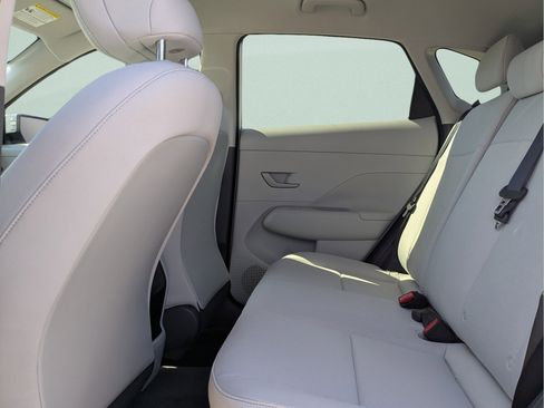 Used 2026 Hyundai Kona SE FWD image 14