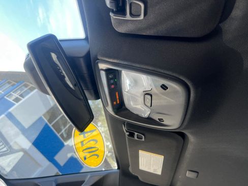 Certified 2024 GMC Canyon Elevation w/ Elevation Premium Package image 25