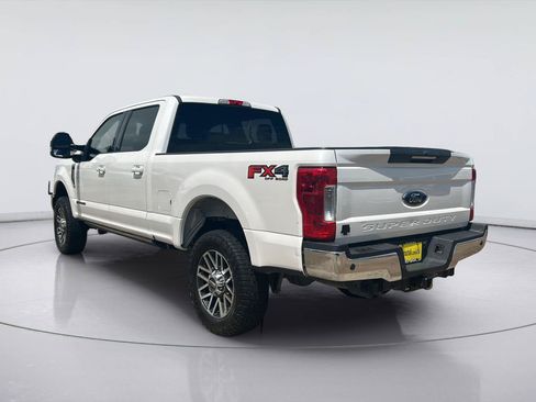Used 2019 Ford F250 Lariat w/ Lariat Ultimate Package AWD/4WD image 6