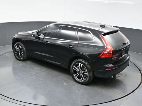 Used 2020 Volvo XC60 T8 Momentum image 38