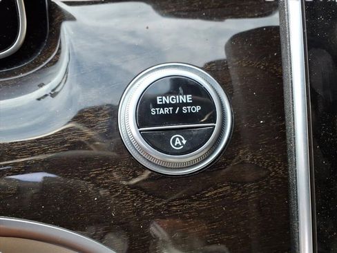 Used 2022 Mercedes-Benz C 300 4MATIC Sedan w/ Exclusive Trim Package image 32