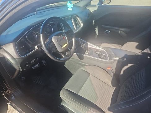Used 2020 Dodge Challenger SXT RWD image 15