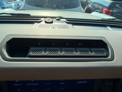 Used 2024 Ford Bronco Wildtrak AWD/4WD image 16