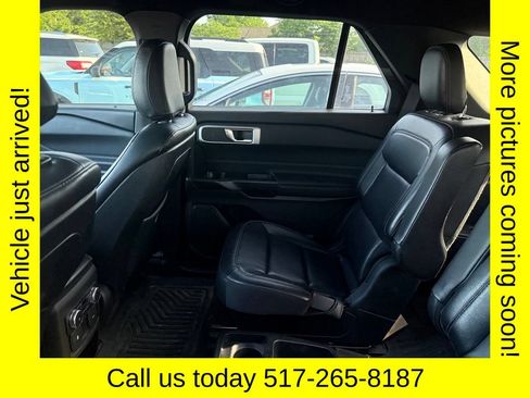 Used 2020 Ford Explorer XLT w/ Equipment Group 202A AWD/4WD image 7