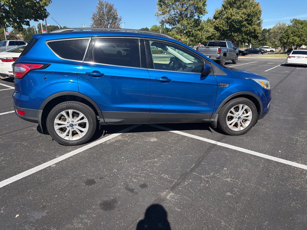 Used 2017 Ford Escape SE w/ Equipment Group 201A FWD image 5