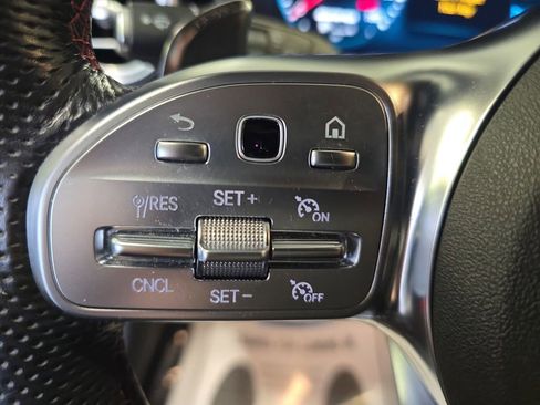 Certified 2022 Mercedes-Benz GLC 43 AMG 4MATIC image 19