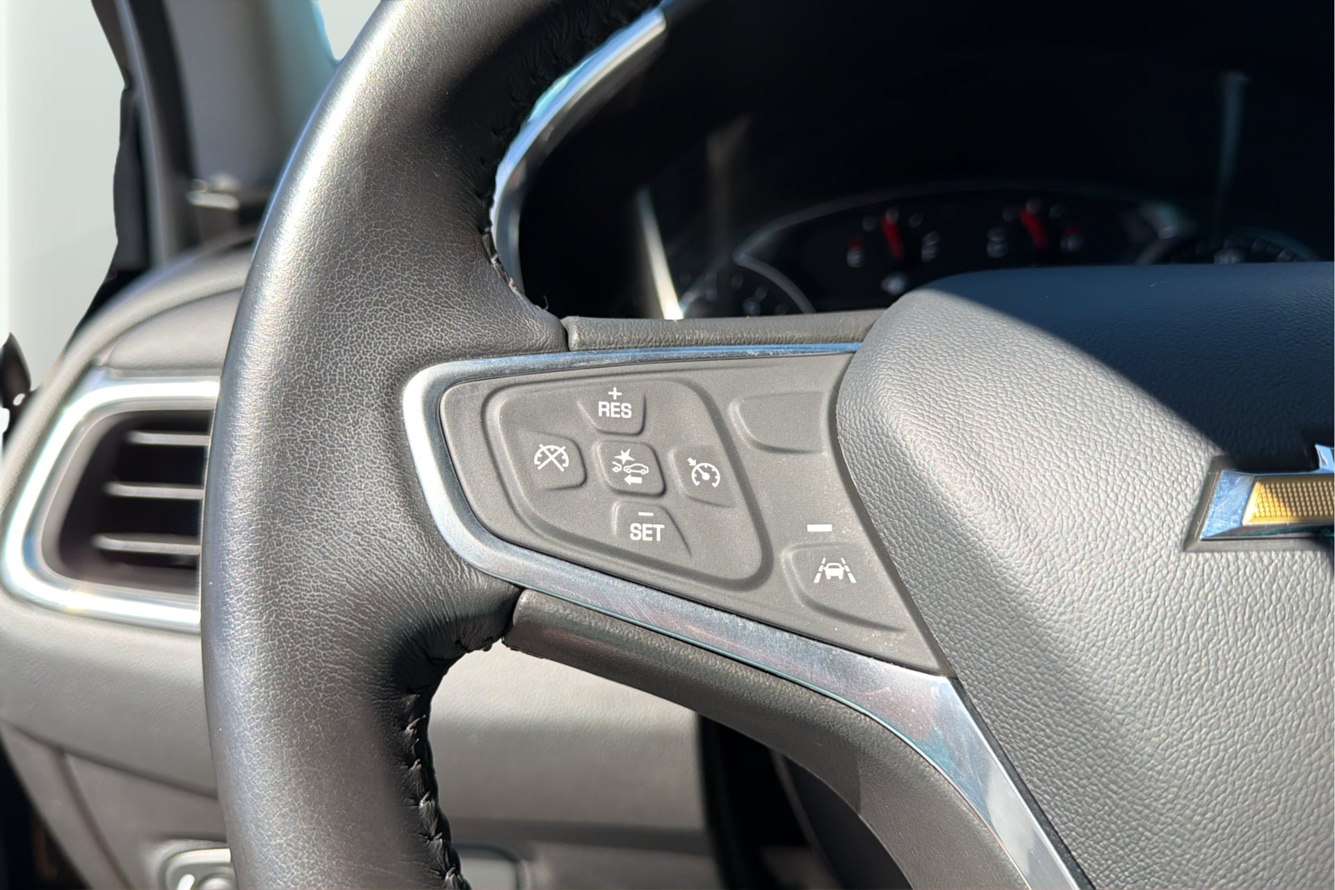 Used 2022 Chevrolet Equinox LT AWD/4WD image 27