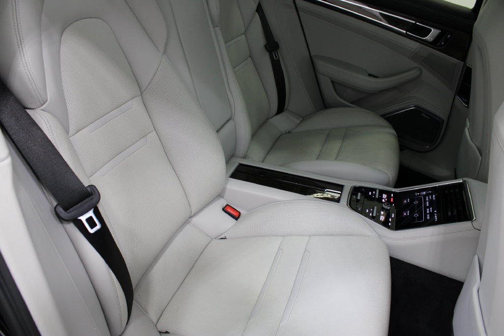 Certified 2021 Porsche Panamera GTS AWD/4WD image 27