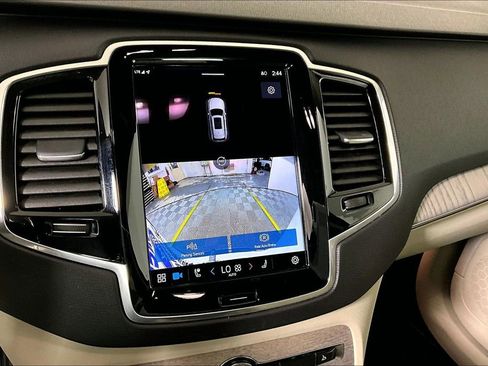 Used 2024 Volvo XC90 B6 Plus w/ Protection Package Premier image 21