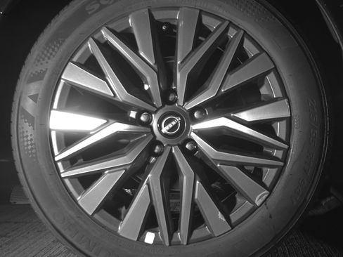 Used 2024 Nissan Altima 2.5 SV image 15