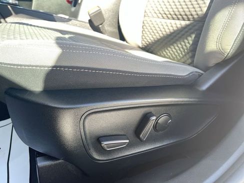 Used 2020 Ford Escape SE image 14