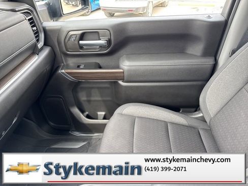 Used 2025 Chevrolet Silverado 2500 LT w/ Convenience Package image 50