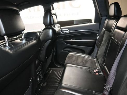 Used 2021 Jeep Grand Cherokee Laredo AWD/4WD image 22