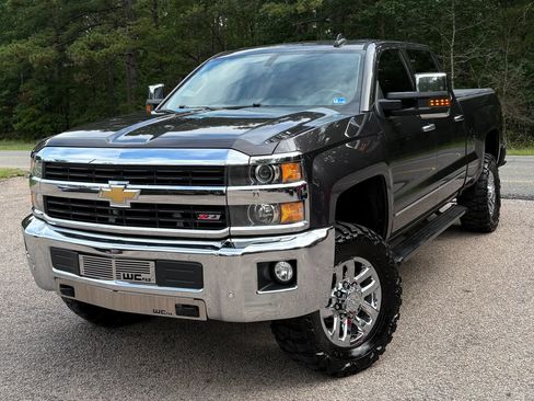 Used 2016 Chevrolet Silverado 2500 LTZ w/ Duramax Plus Package AWD/4WD image 43