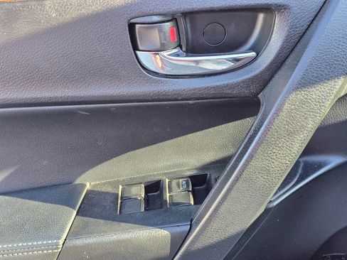 Used 2016 Toyota Corolla S FWD image 10