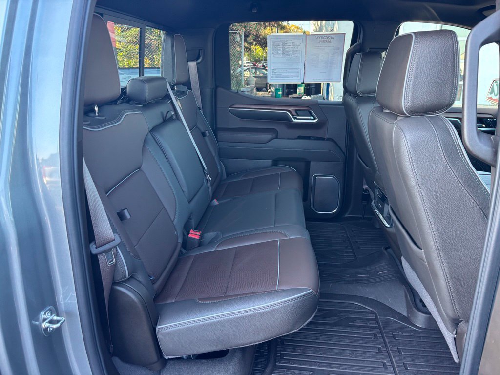 Used 2023 GMC Sierra 1500 Denali w/ Technology Package AWD/4WD image 29