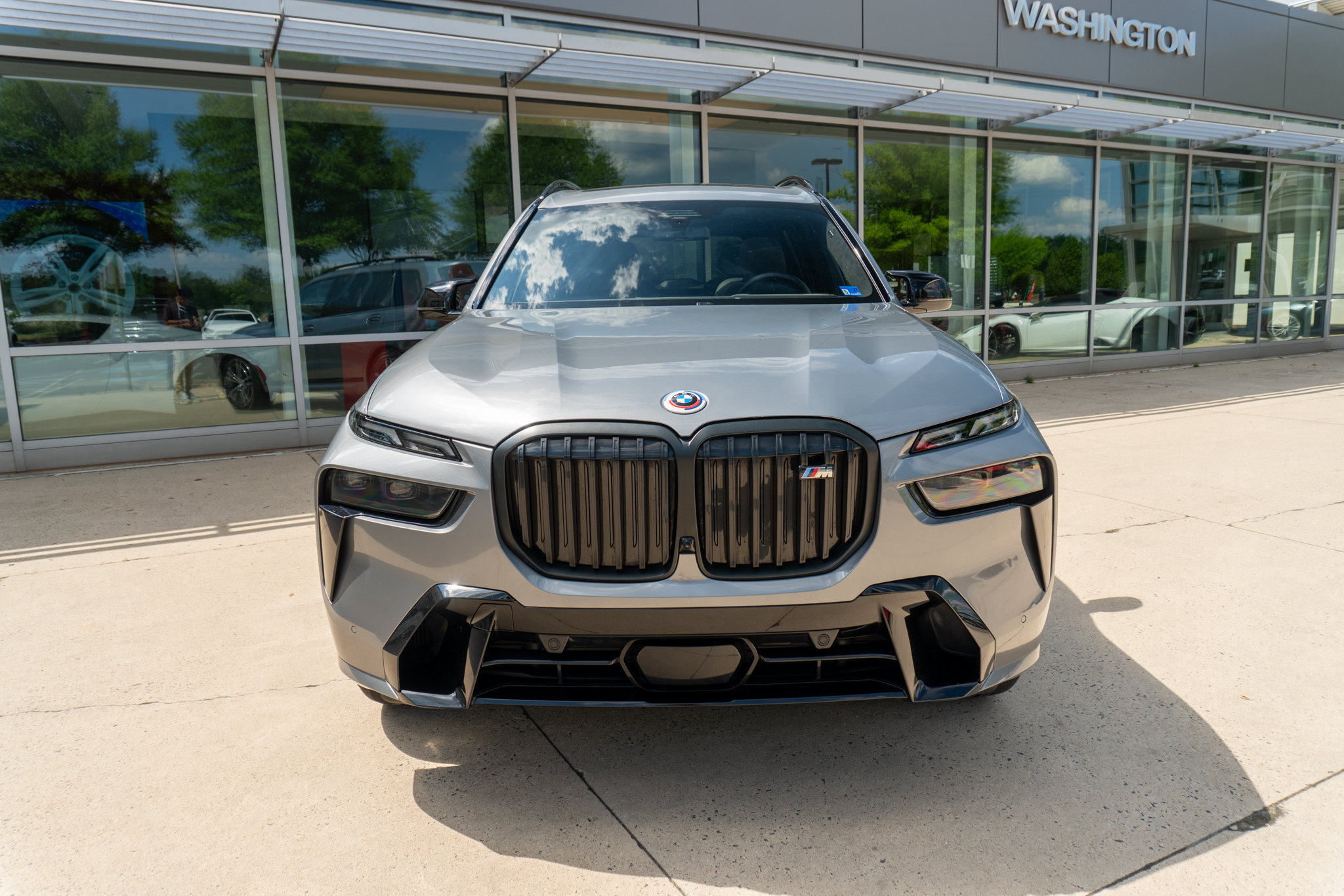 Used 2023 BMW X7 M60i w/ Executive Package AWD/4WD image 7