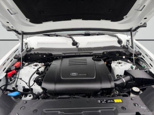 Used 2025 Land Rover Defender 110 S AWD/4WD image 51