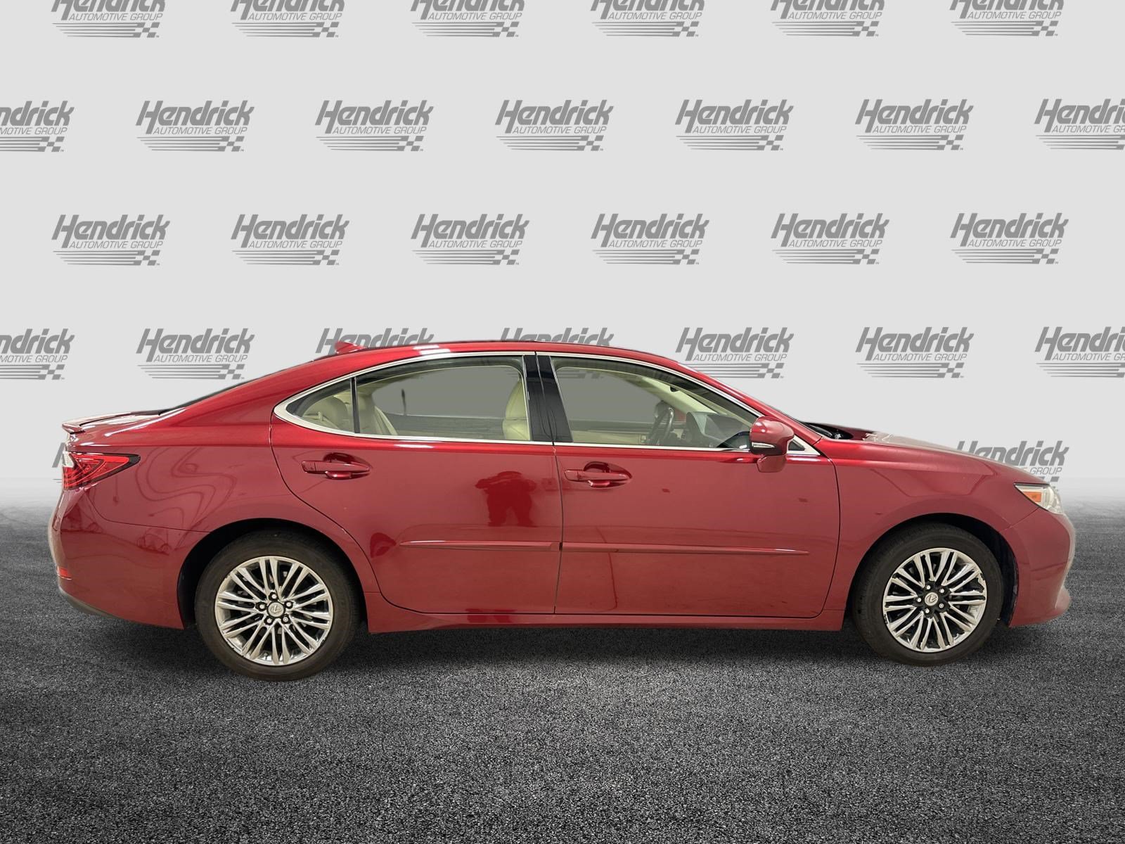 Used 2015 Lexus ES 350 w/ Premium Package FWD image 11