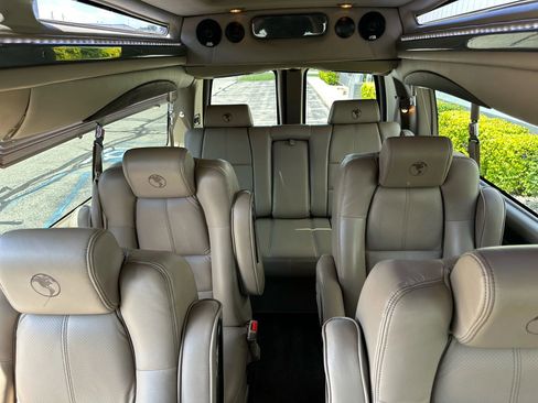 Used 2015 Chevrolet Express 2500 Extended Van 3D image 19