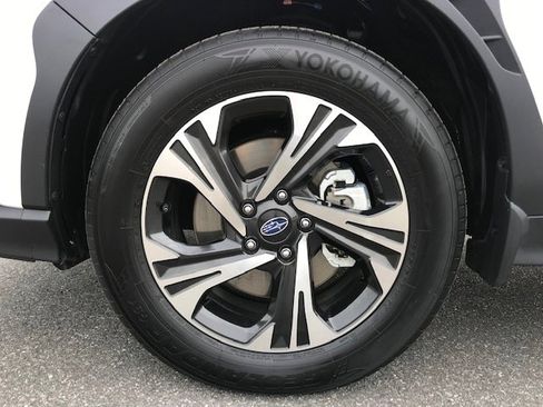 Certified 2024 Subaru Crosstrek 2.0i Premium image 11