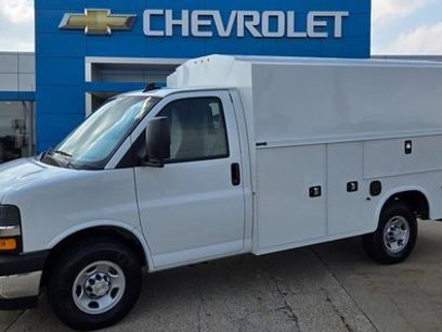 New 2025 Chevrolet Express 3500 w/ Power Convenience Package