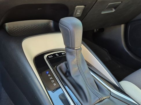 Used 2024 Toyota Corolla LE image 24