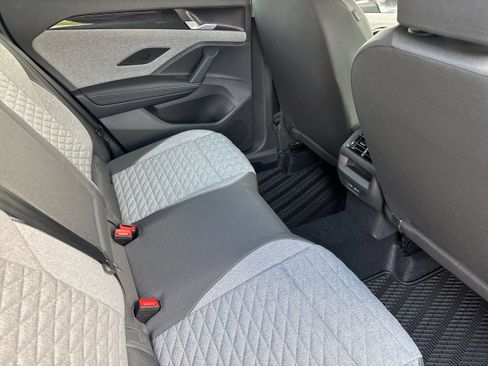 New 2025 Volkswagen Tiguan S FWD image 21