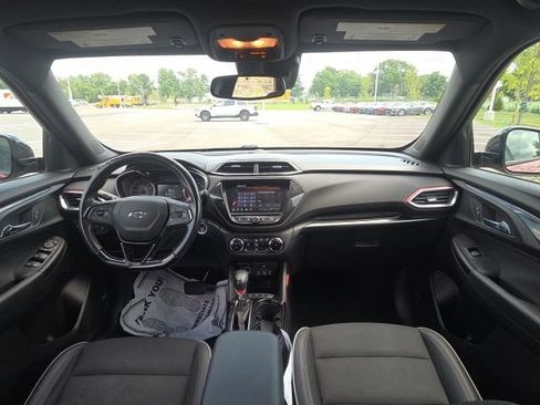 Used 2021 Chevrolet TrailBlazer RS w/ Technology Package AWD/4WD image 18