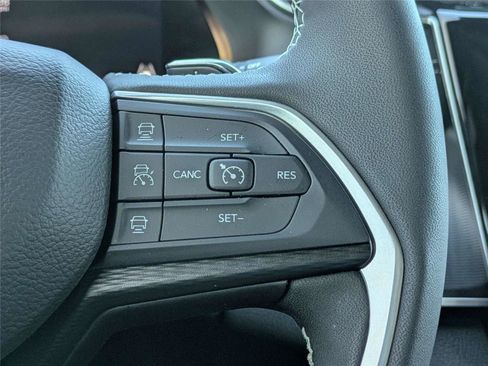 Certified 2025 Jeep Grand Cherokee L Altitude image 30