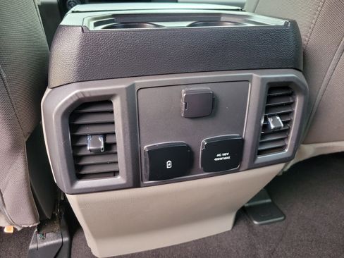 Used 2020 Ford F150 XLT w/ Equipment Group 302A Luxury AWD/4WD image 15