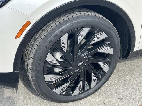 New 2026 Lincoln Nautilus Reserve w/ Jet Appearance Package image 9