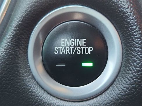 Certified 2023 Chevrolet Traverse LT image 16