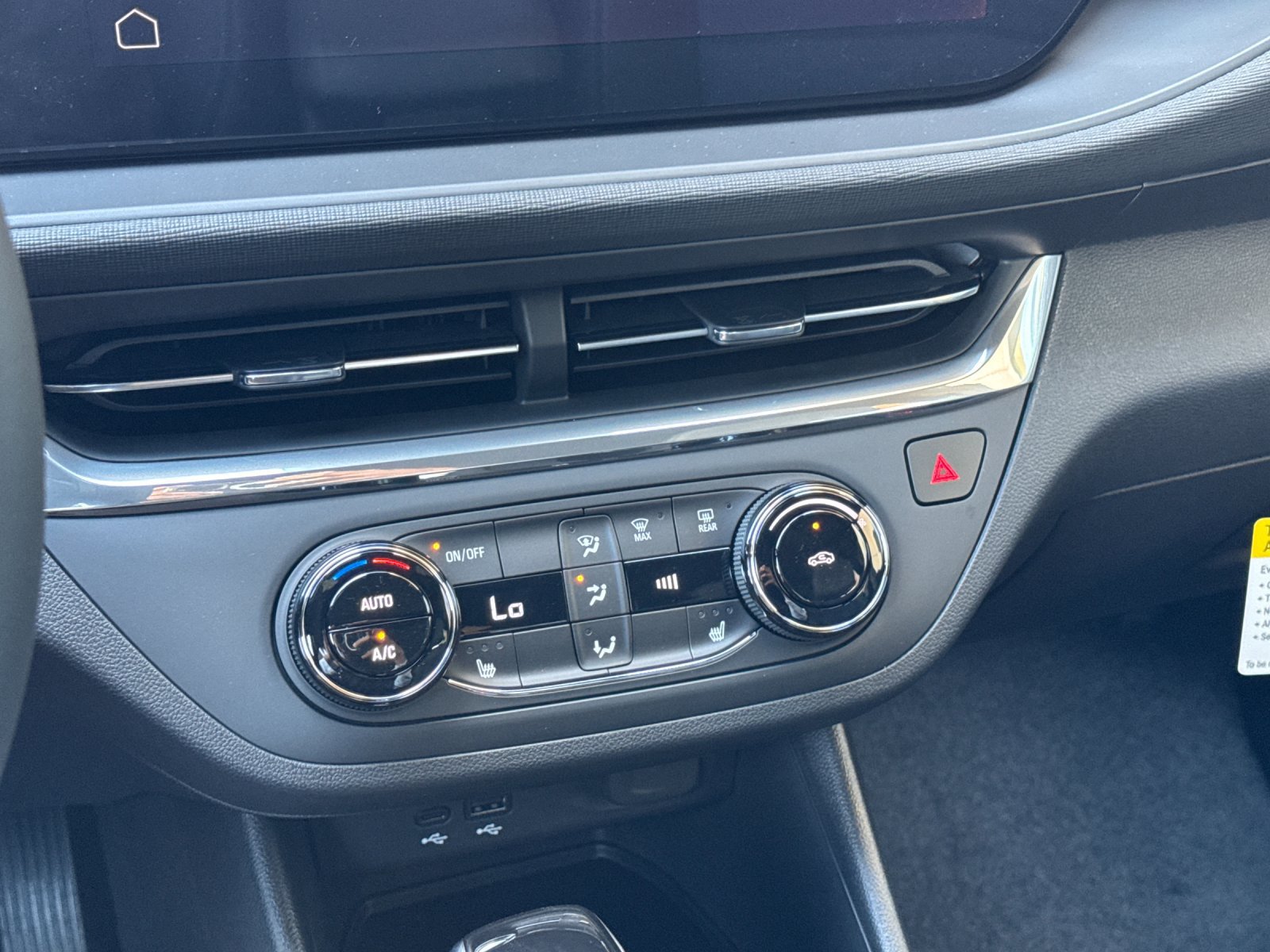 New 2026 Buick Envista Sport Touring w/ Convenience I Package FWD image 19