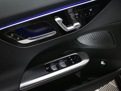 New 2026 Mercedes-Benz C 300 Sedan image 8