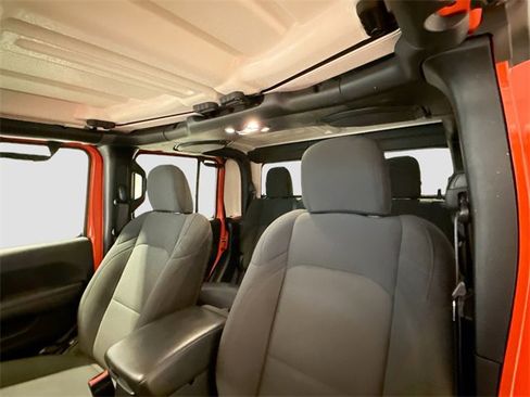 Used 2023 Jeep Gladiator Sport image 37