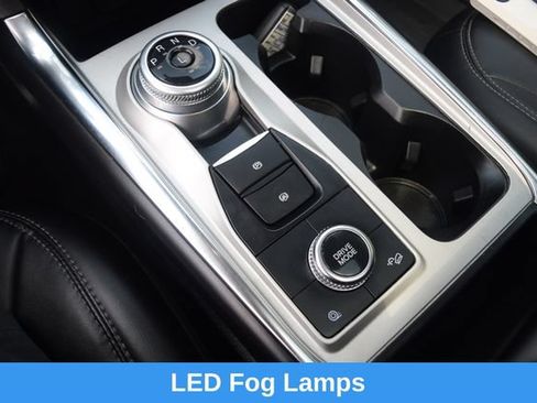 Used 2022 Ford Explorer XLT w/ Equipment Group 202A AWD/4WD image 12