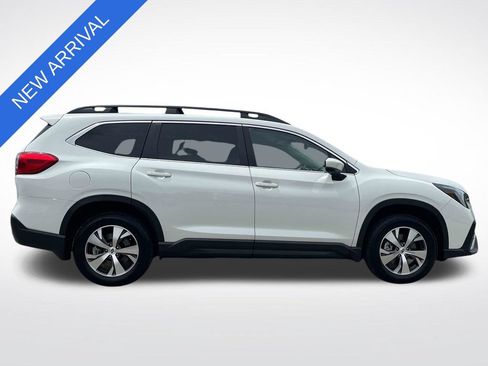 Certified 2025 Subaru Ascent Premium w/ Popular Package #1 AWD/4WD image 2